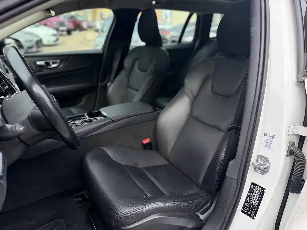 Volvo V60 - Thumbnail 12