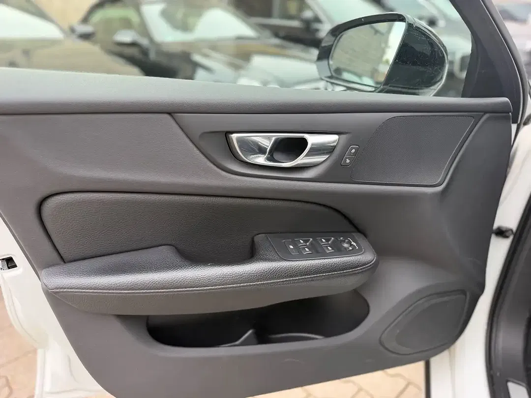 Volvo V60 - Thumbnail 15