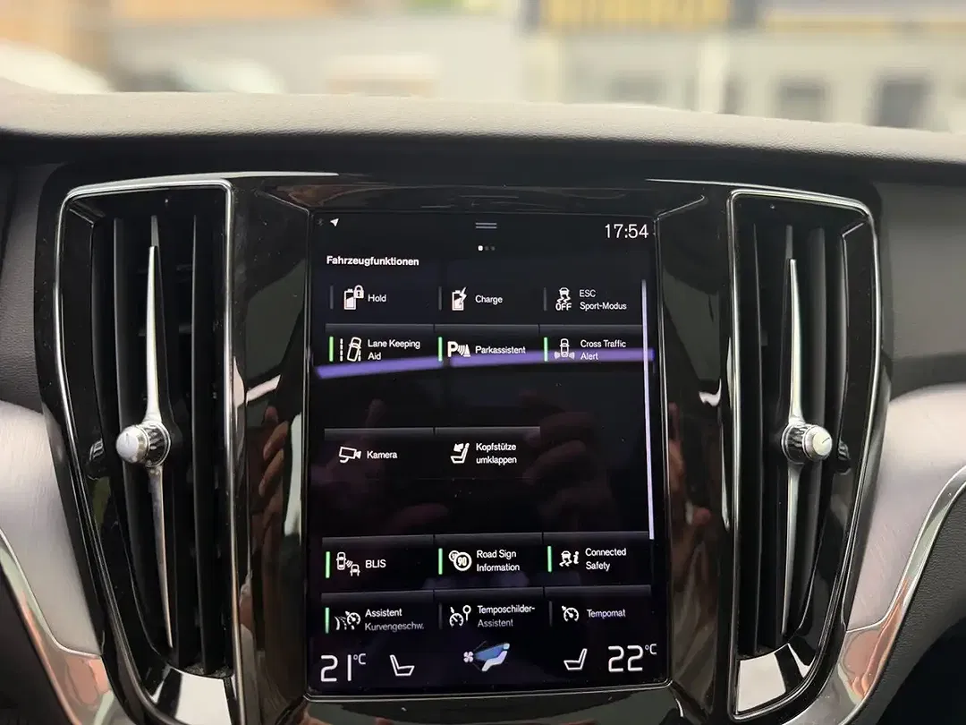 Volvo V60 - Thumbnail 25