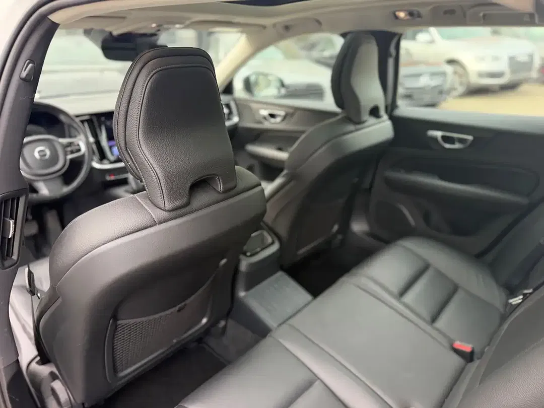 Volvo V60 - Thumbnail 33