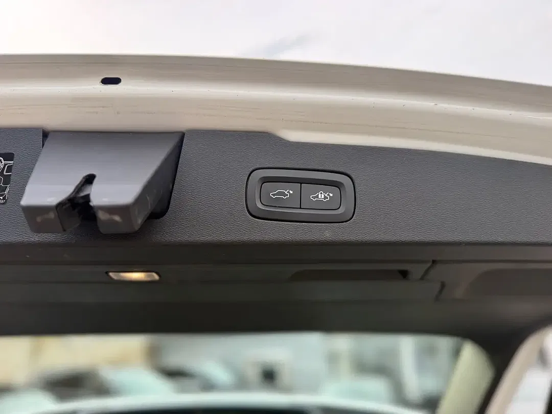 Volvo V60 - Thumbnail 36