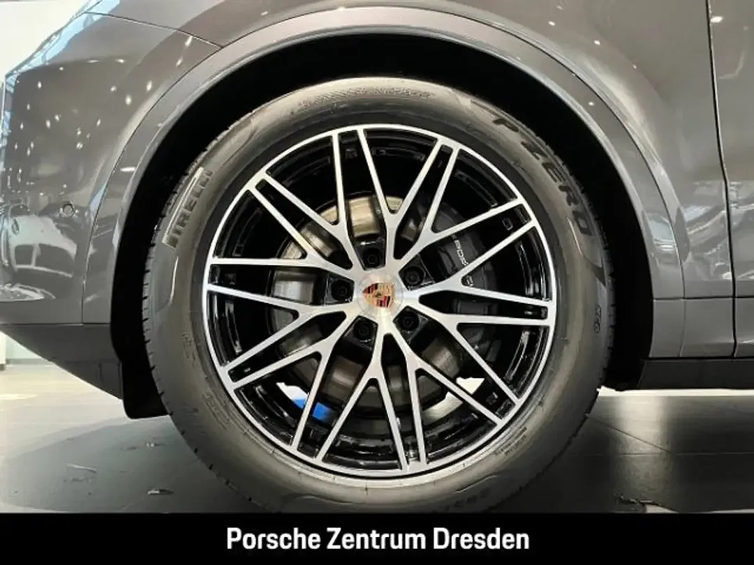 Porsche Cayenne - Thumbnail 11