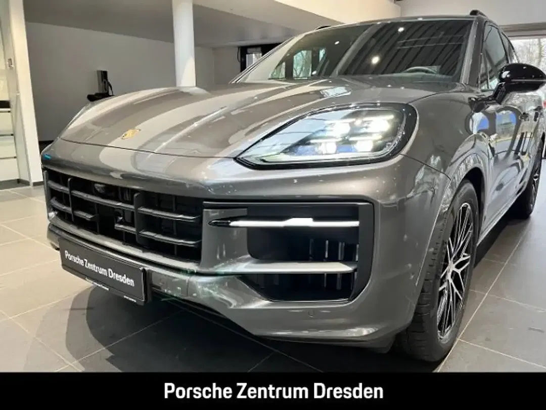 Porsche Cayenne - Thumbnail 12