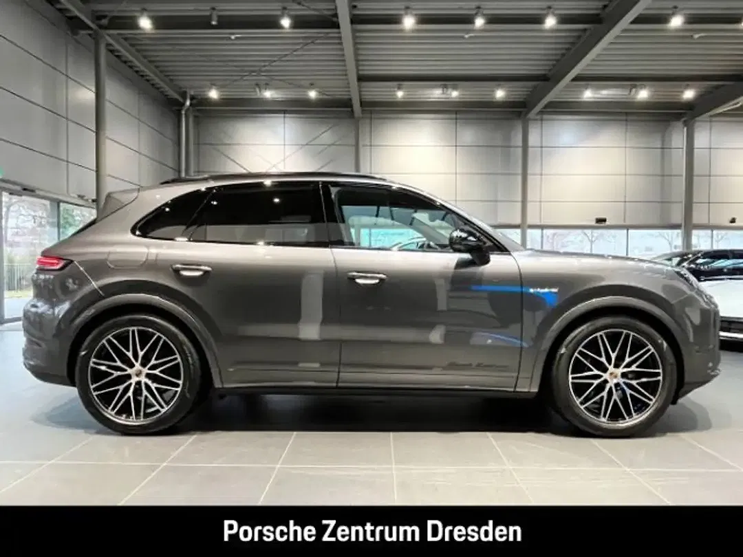 Porsche Cayenne - Thumbnail 7