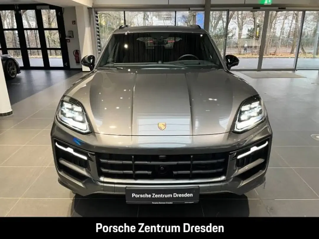 Porsche Cayenne - Thumbnail 9