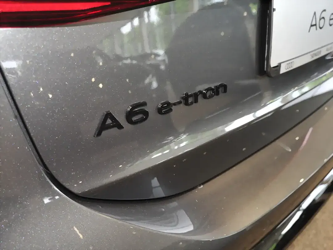 Audi A6 e-tron - Thumbnail 11