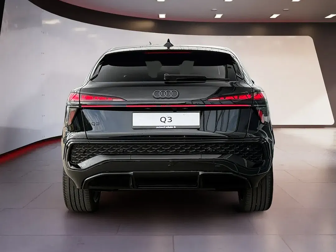 Audi Q3 - Thumbnail 4