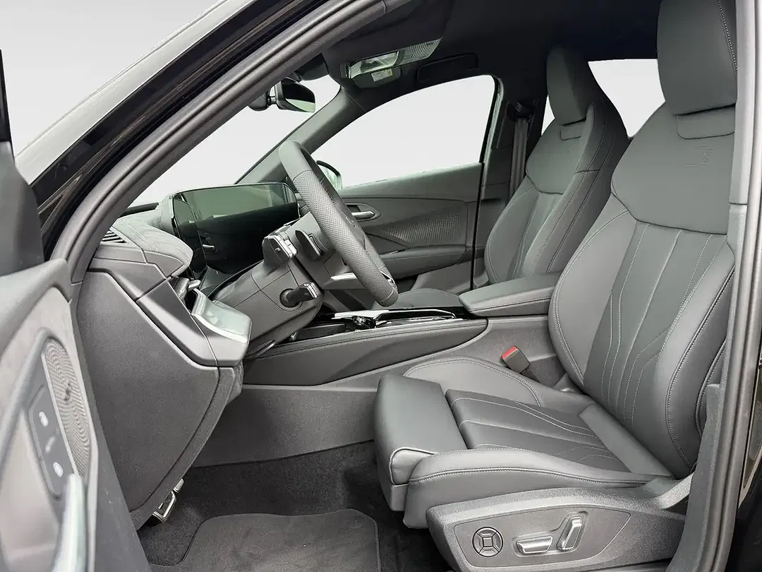 Audi Q3 - Thumbnail 7