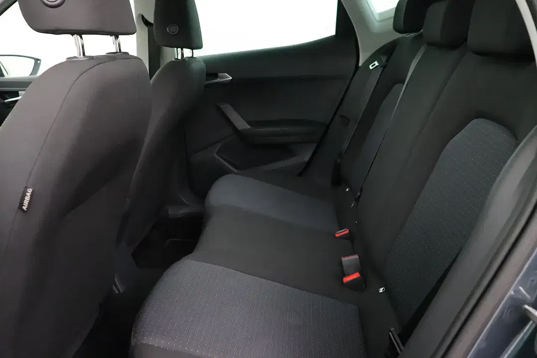 SEAT Arona - Thumbnail 13