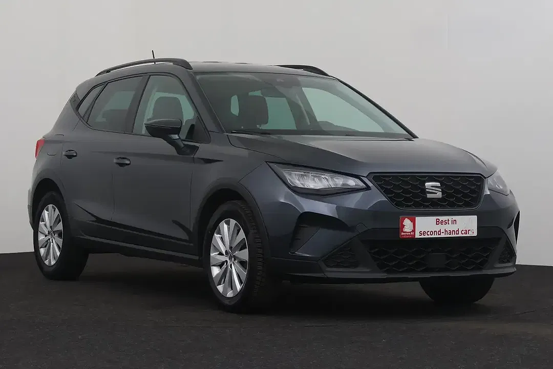 SEAT Arona - Thumbnail 4