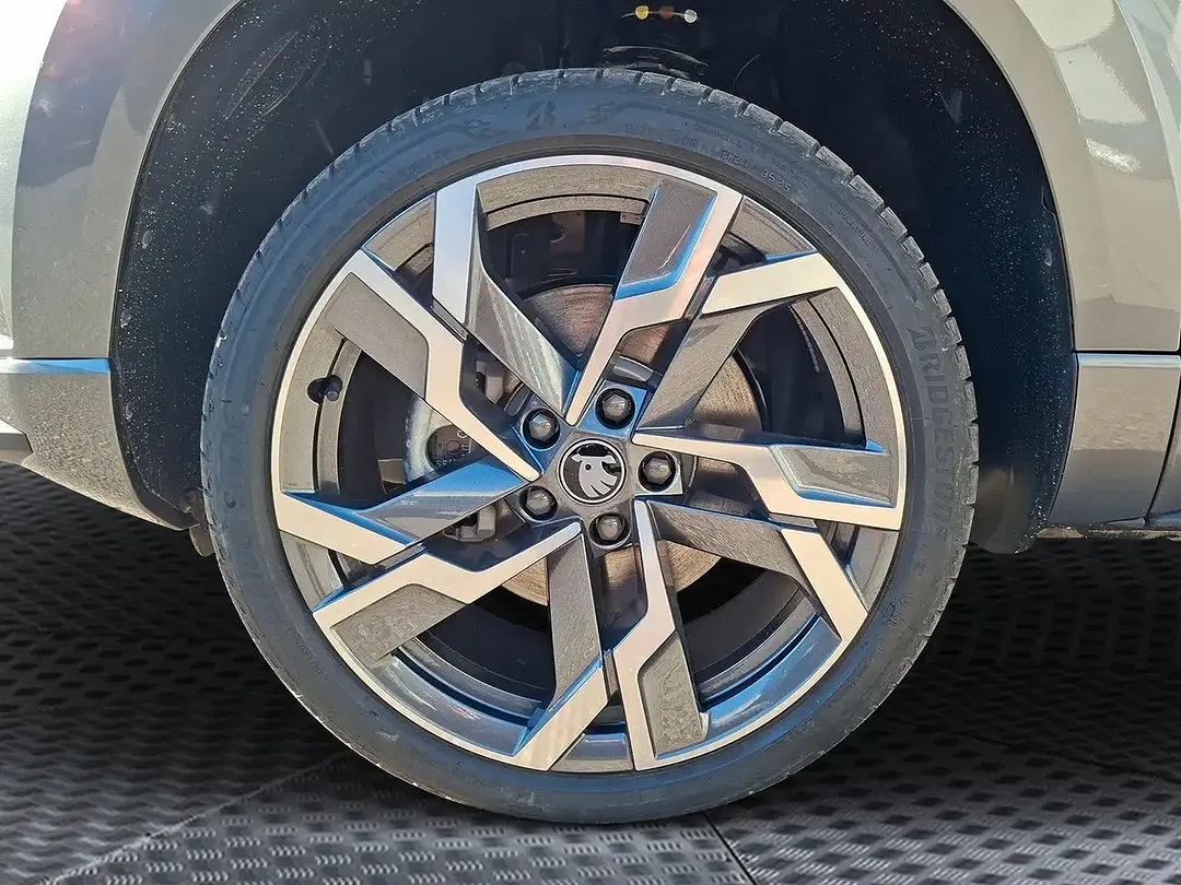 Skoda Karoq - Thumbnail 14
