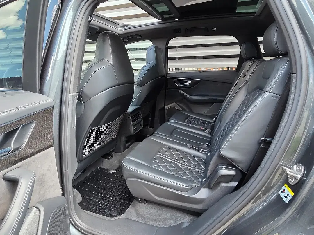 Audi SQ7 - Thumbnail 11