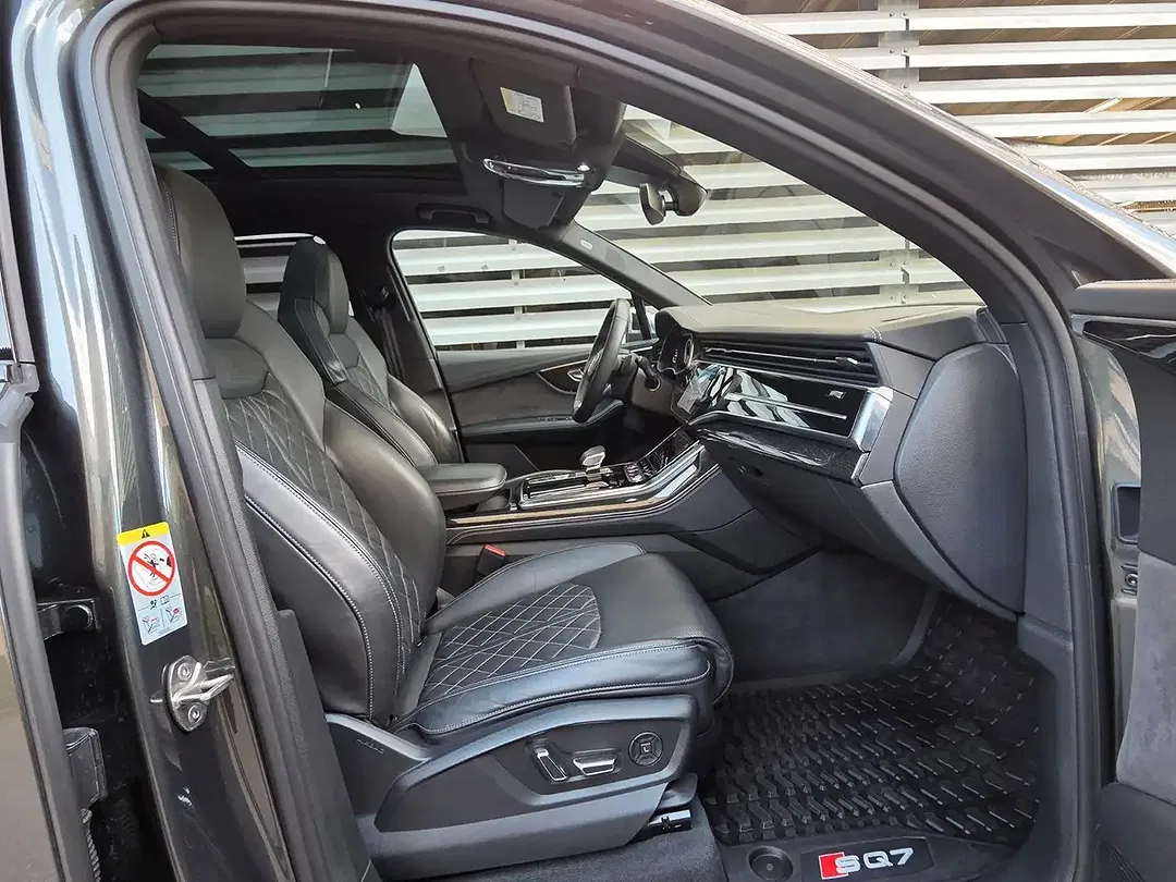 Audi SQ7 - Thumbnail 12