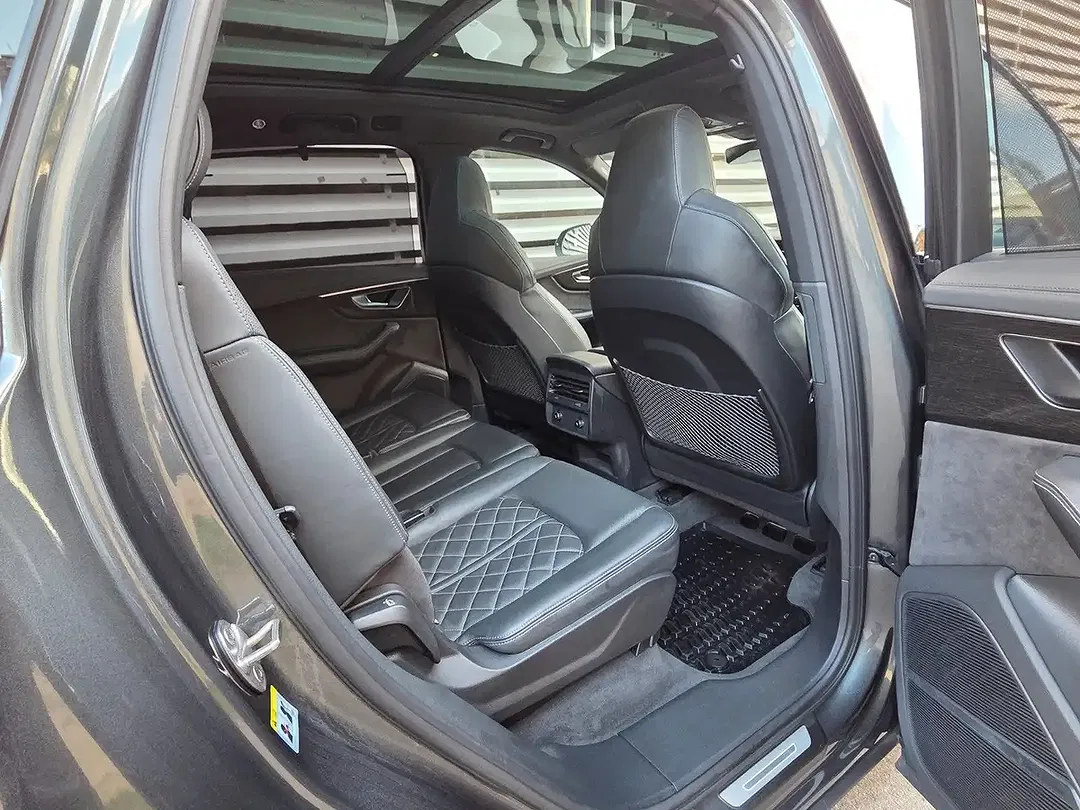 Audi SQ7 - Thumbnail 13