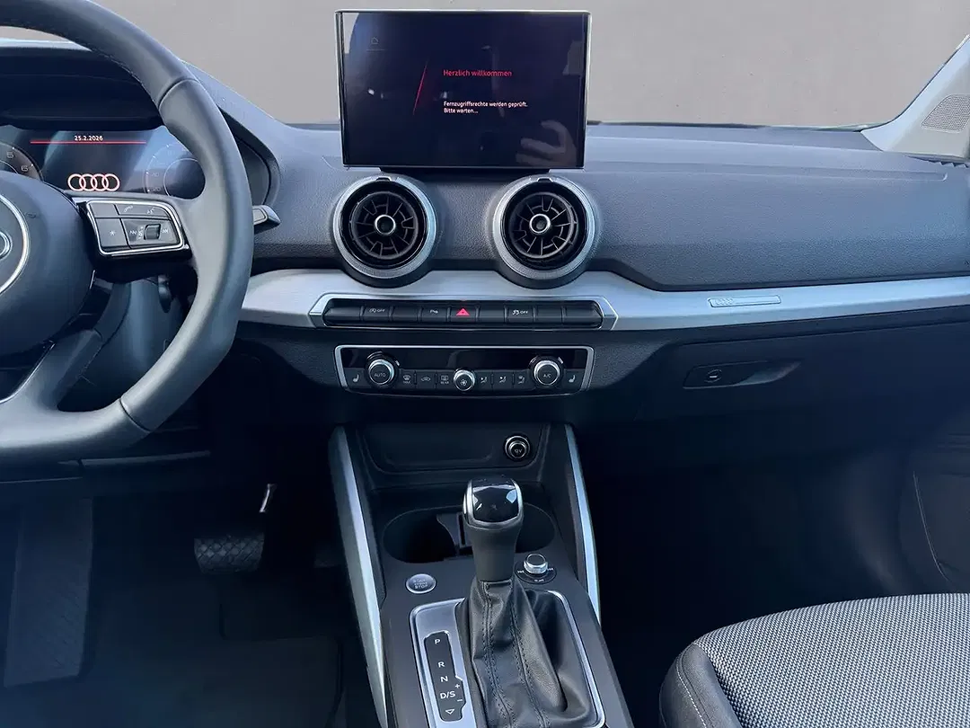 Audi Q2 - Thumbnail 11