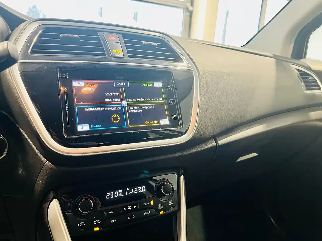 Suzuki S-Cross - Thumbnail 12