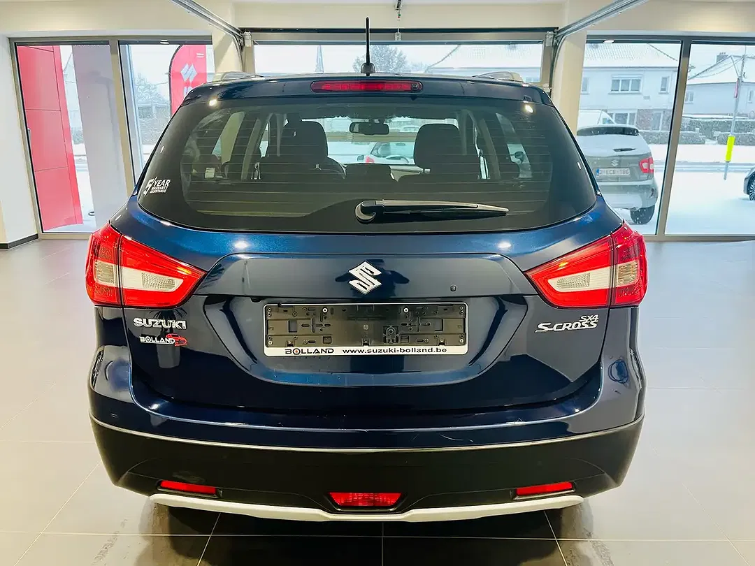 Suzuki S-Cross - Thumbnail 6