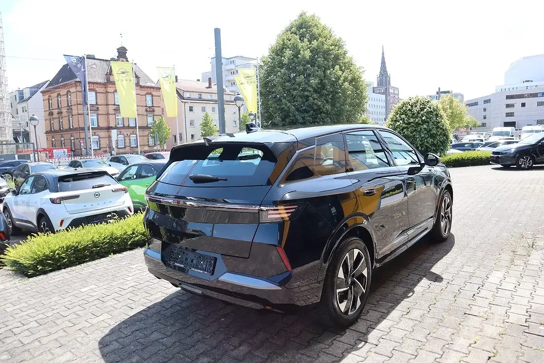 Opel Grandland X - Thumbnail 3