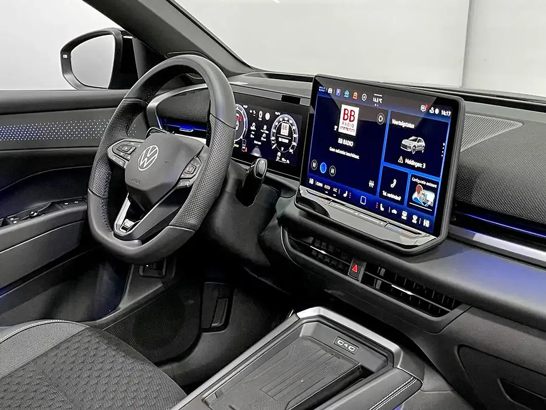 Volkswagen T-Roc - Thumbnail 11