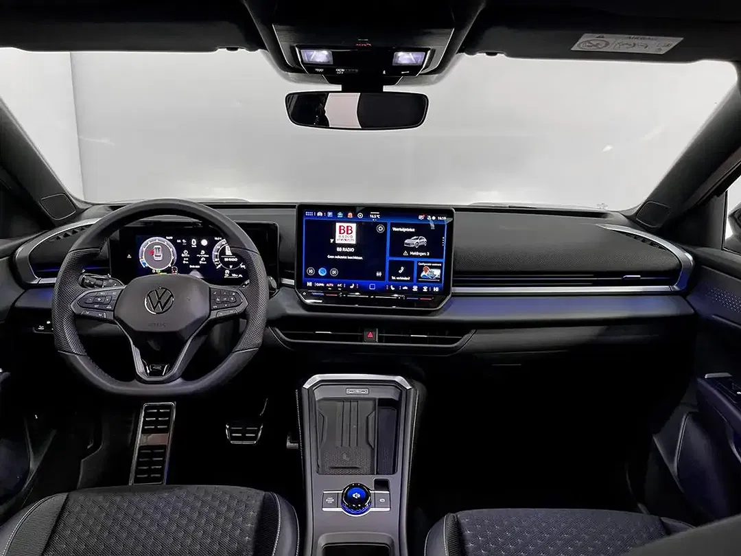 Volkswagen T-Roc - Thumbnail 12
