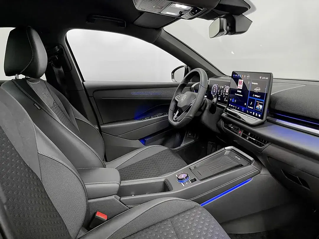 Volkswagen T-Roc - Thumbnail 13