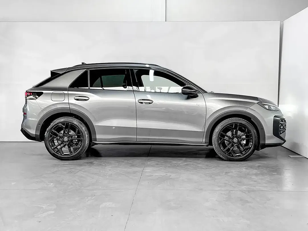 Volkswagen T-Roc - Thumbnail 4