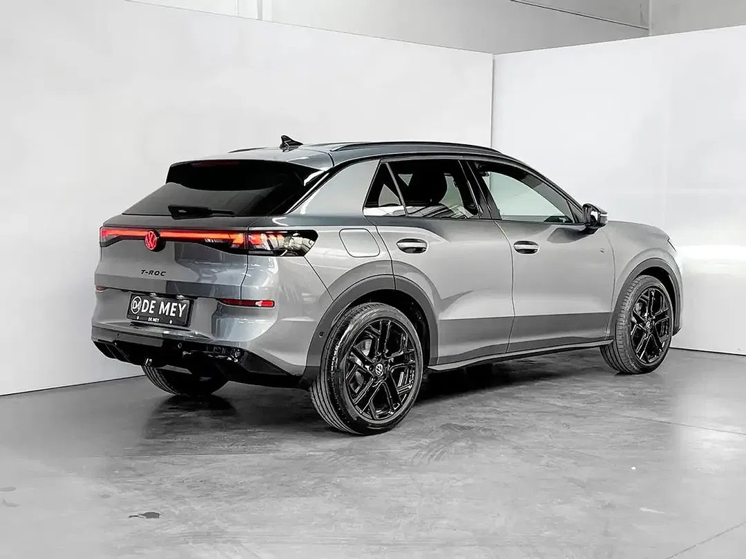 Volkswagen T-Roc - Thumbnail 5