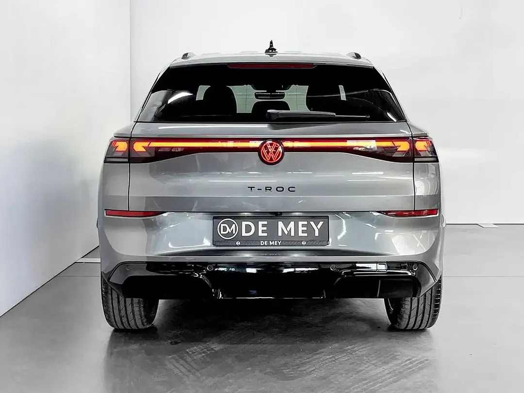 Volkswagen T-Roc - Thumbnail 6