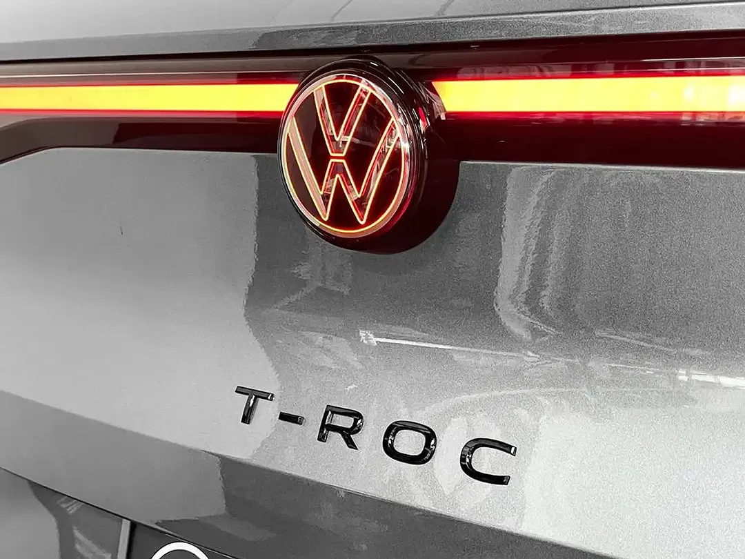 Volkswagen T-Roc - Thumbnail 9