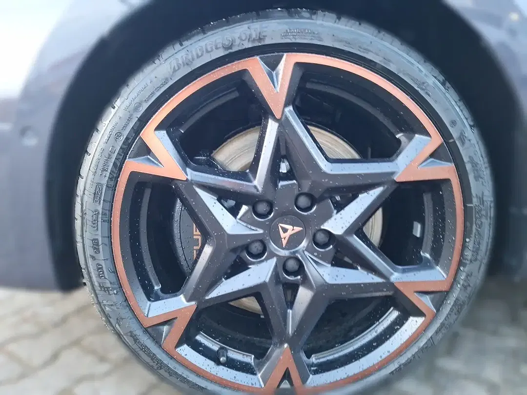CUPRA Leon - Thumbnail 5