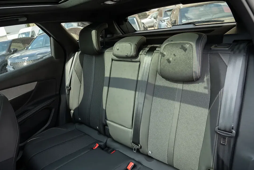 Peugeot 3008 - Thumbnail 9
