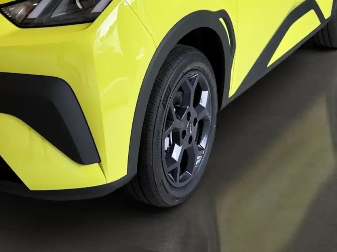 BYD Dolphin - Thumbnail 5