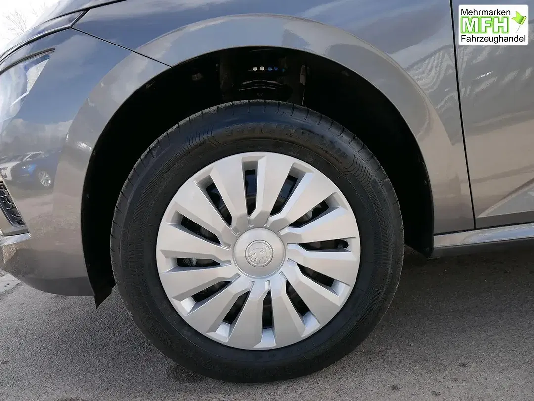 Skoda Kamiq - Thumbnail 4