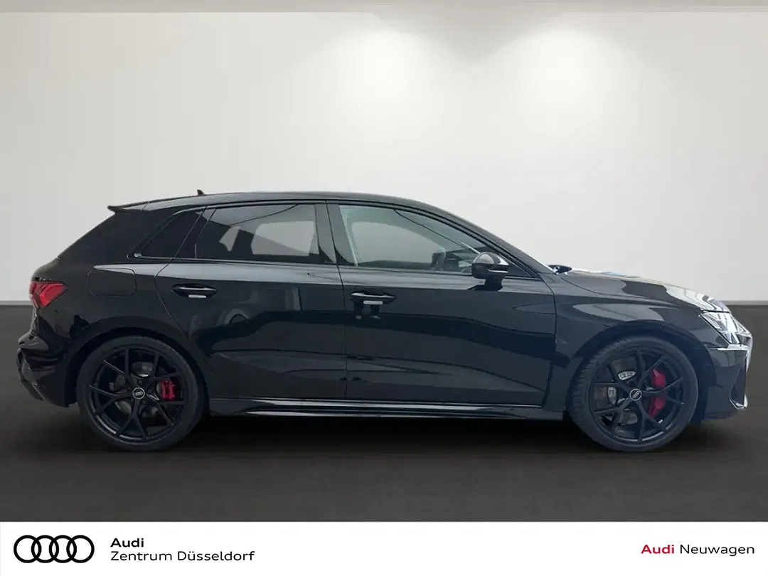 Audi RS3 - Thumbnail 2