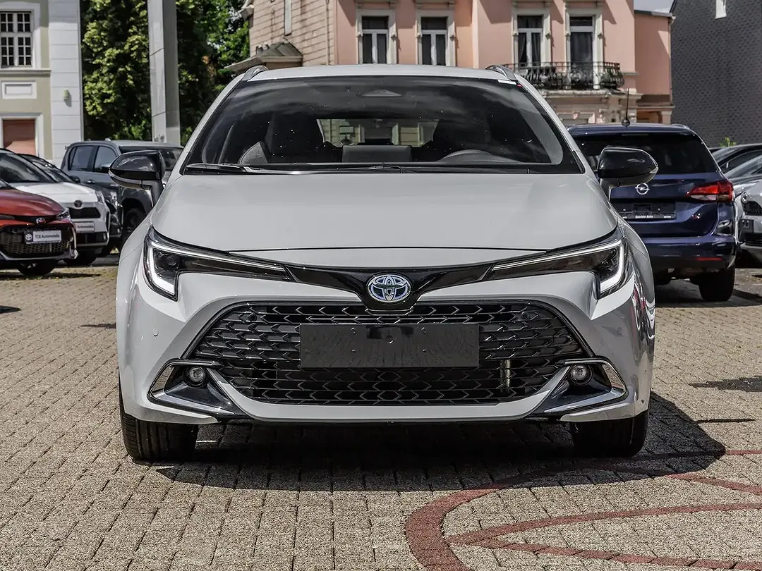 Toyota Corolla - Thumbnail 3
