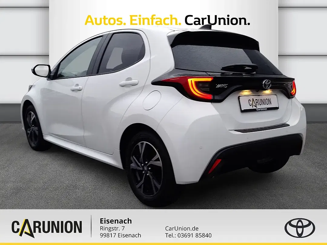 Toyota Yaris - Thumbnail 6