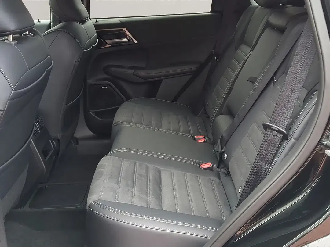 Mitsubishi Outlander - Thumbnail 12