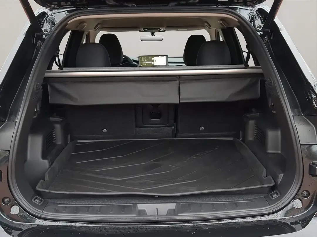 Mitsubishi Outlander - Thumbnail 18