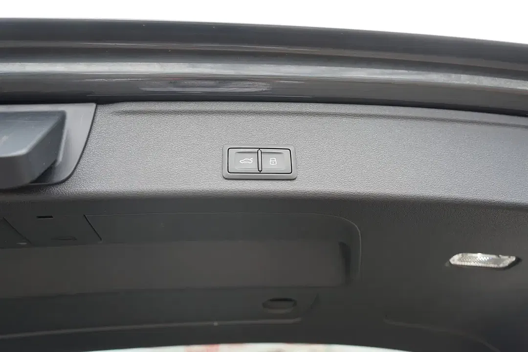 Audi A4 - Thumbnail 8
