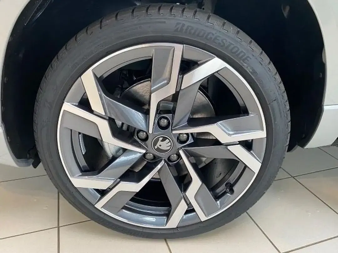 Skoda Karoq - Thumbnail 15