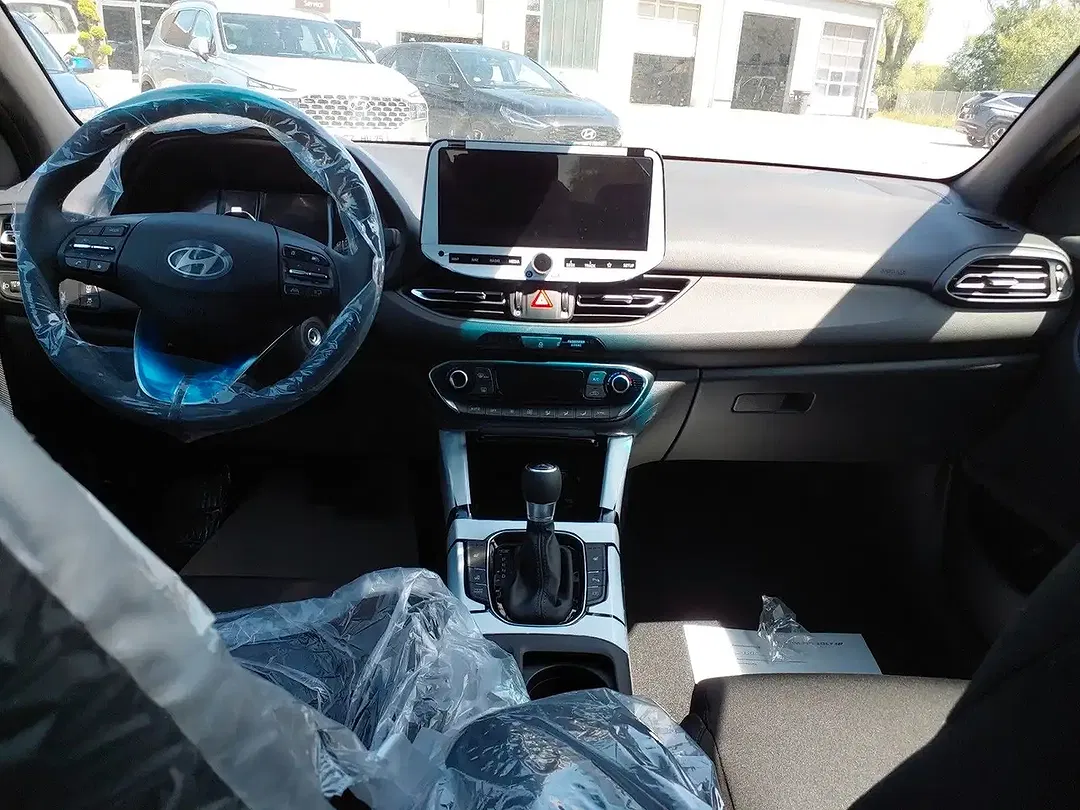 Hyundai i30 - Thumbnail 15