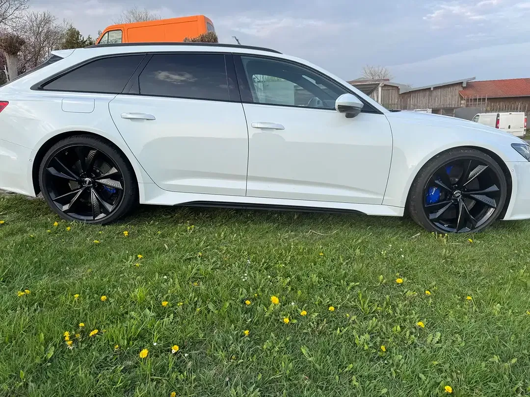 Audi RS6 - Thumbnail 10