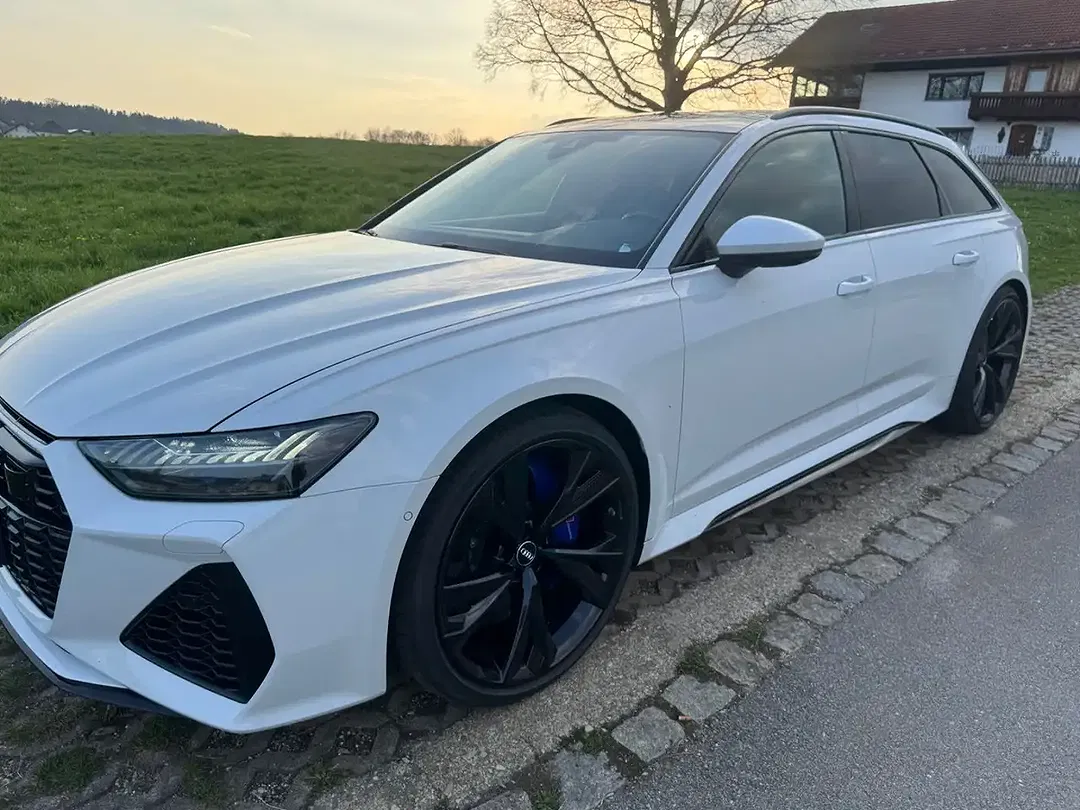Audi RS6 - Thumbnail 4