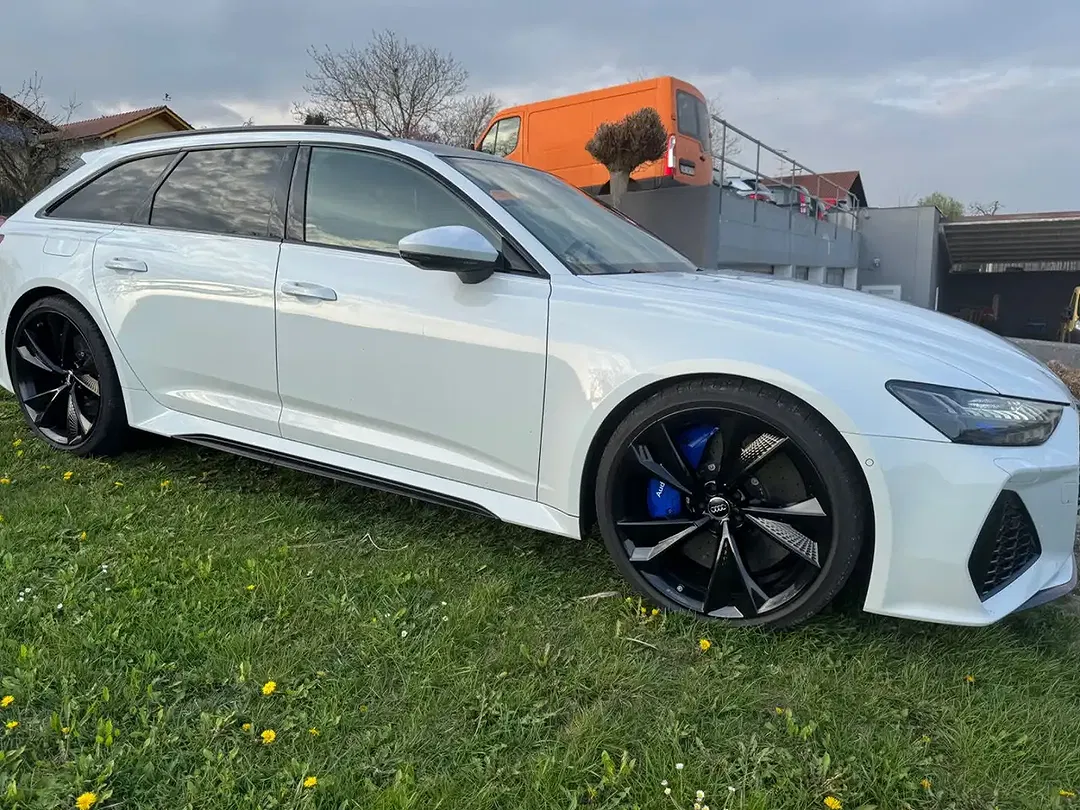 Audi RS6 - Thumbnail 8
