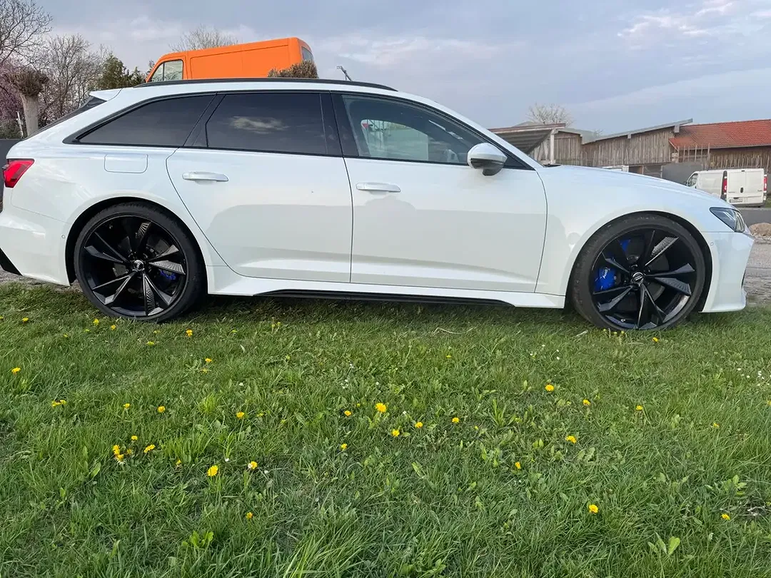 Audi RS6 - Thumbnail 9