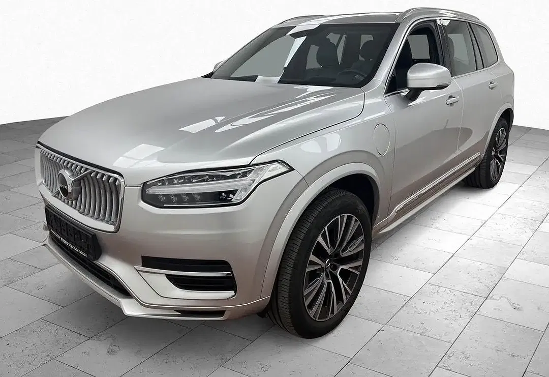 Volvo XC90 - Thumbnail 3