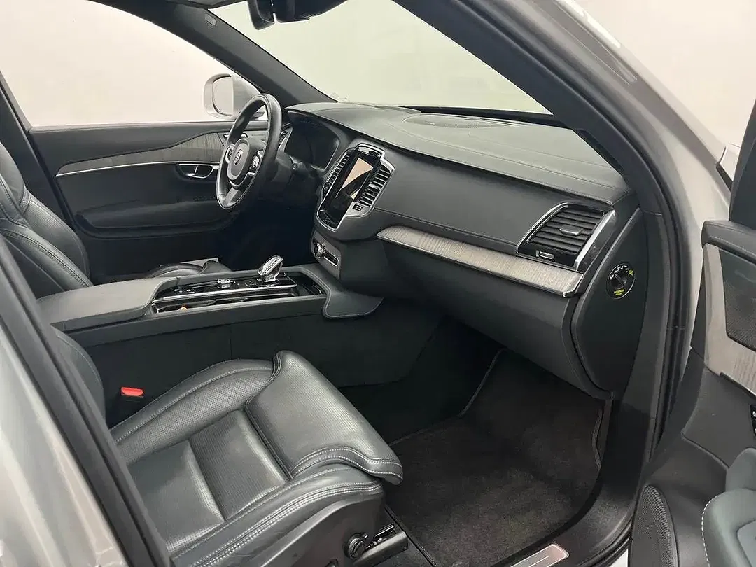Volvo XC90 - Thumbnail 9