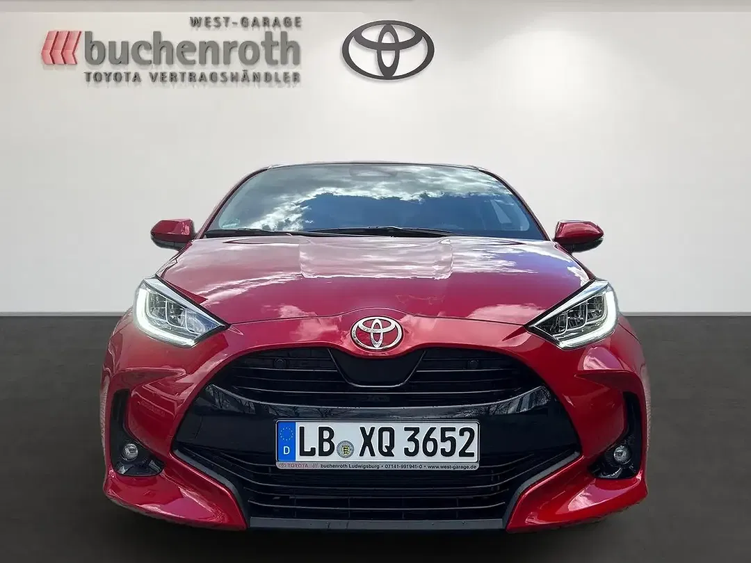 Toyota Yaris - Thumbnail 2