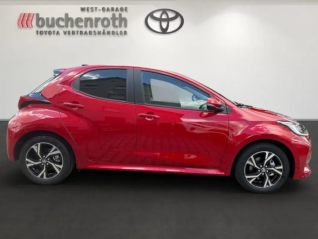 Toyota Yaris - Thumbnail 3