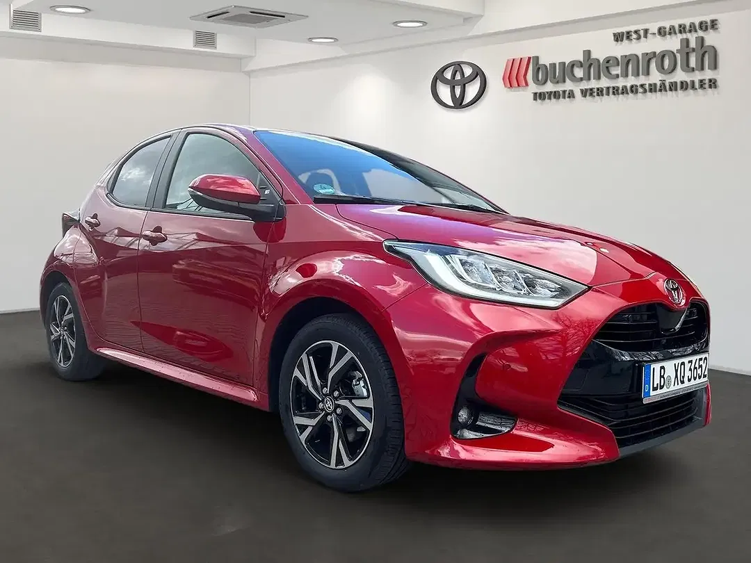Toyota Yaris - Thumbnail 5